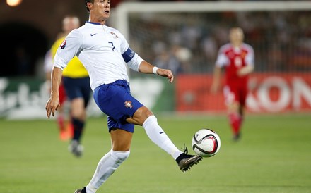 Cristiano Ronaldo finalista pela quinta vez do prémio Melhor Jogador da UEFA  