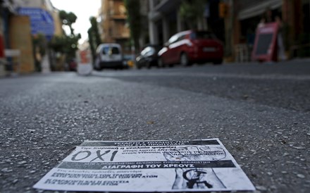 Reportagem em Atenas: Gregos vão votar histórico 'sim' ou 'não' indiferentes à pergunta