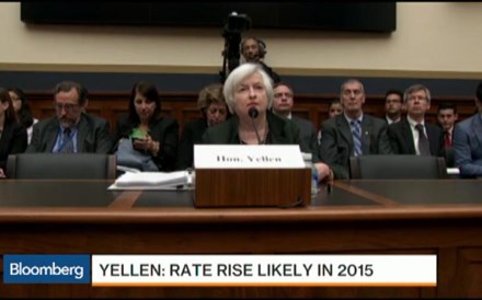 Yellen: Fed pode decidir em qualquer reunião começar a subir as taxas de juro