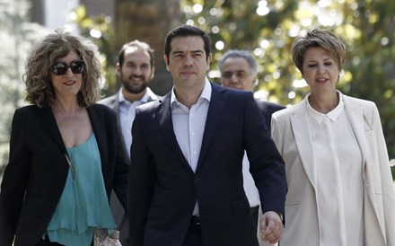 Syriza volta a liderar as sondagens a nove dias das eleições