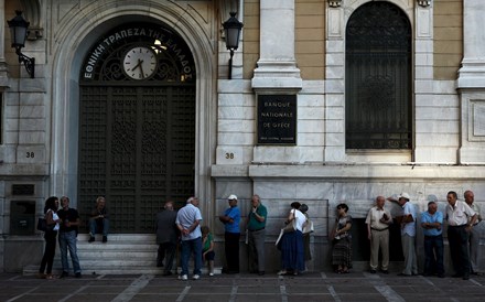 Quem vai pagar os resgates dos bancos?