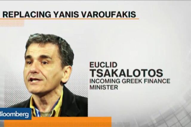 Tsipras põe moderado no lugar do rebelde Varoufakis