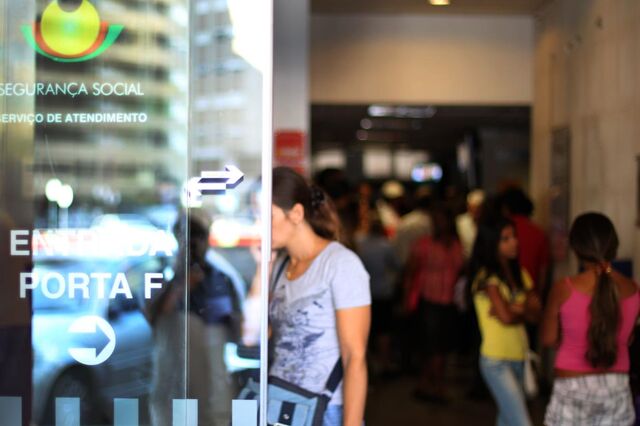 Reclamações nos serviços públicos aumentaram 40%. Segurança Social lidera 