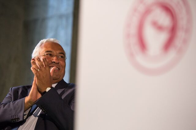António Costa, centrado em questões sociais, não fala de Sócrates