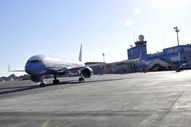 O avião de John Kerry à chegada a Cuba.