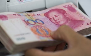 FMI deixa yuan à porta das moedas de reserva mundiais