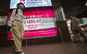 Crise na bolsa arrasta lucros da banca chinesa, diz Moody's