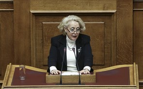 Presidente já nomeou primeira-ministra interina para a Grécia