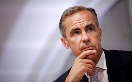 Banca britânica perde quase 50 mil milhões. BOE faz injecção de liquidez