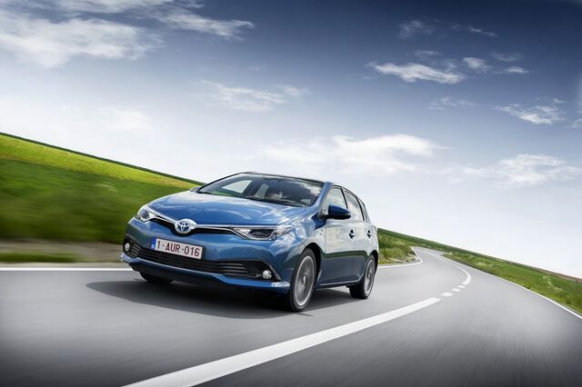 Automóveis no Weekend: Toyota Auris