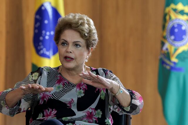 Dilma afirma que 'errou' ao demorar a perceber a gravidade da crise