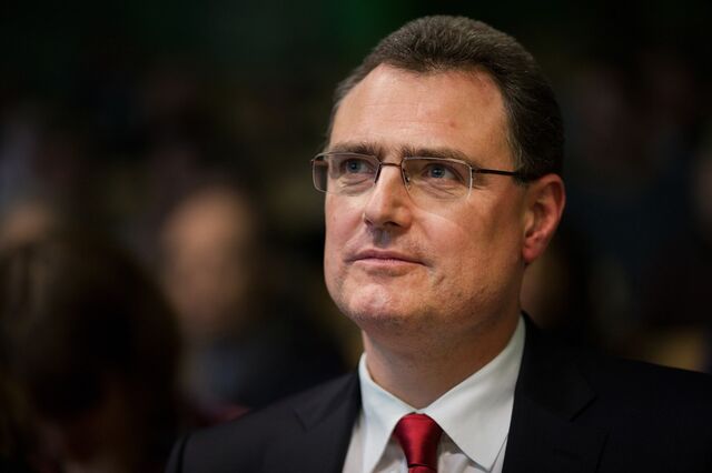 Suíça mantém juros negativos e compromisso de proteger o franco
