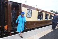 Rainha Isabel II a 9 de Setembro de 2015, quando passou a ser a rainha com mais longo reinado, na inauguração do novo Scottish Borders Railway.