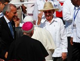 Papa Francisco com Raul Castro.