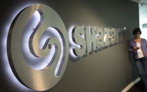Bruxelas lança investigação ao negócio entre a Shazam e a Apple
