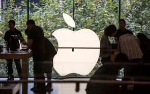 iPhone Apple