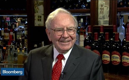 O que pensa Warren Buffett sobre a China, os salários e Donald Trump