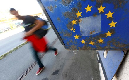 França e Alemanha querem mais intervenção de Bruxelas nas fronteiras gregas