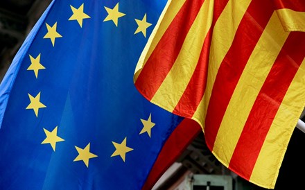 Juncker fecha a porta à independência unilateral da Catalunha