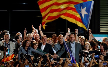 Catalunha: Independência com maioria no Parlamento mas não nos votos