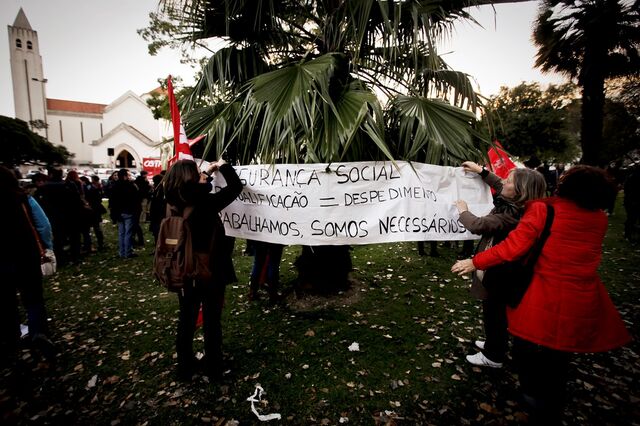 Excedentários ganham pouco mais do que o salário mínimo