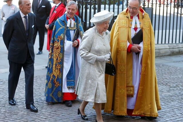 Marido da Rainha de Inglaterra deixa de desempenhar funções reais