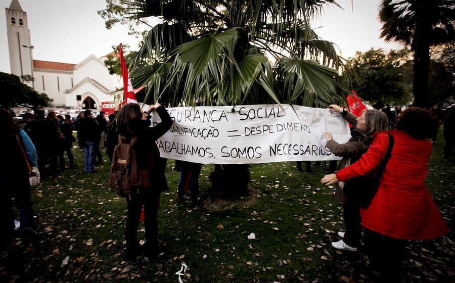 manifestação de excedentários