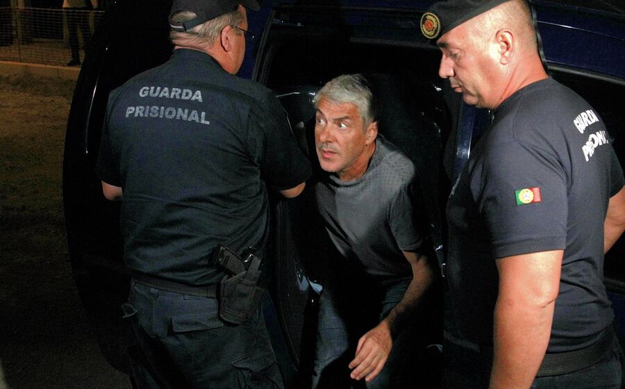 Sócrates é libertado
