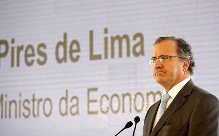 Governo não vê sinais de travagem do investimento da VW em Portugal