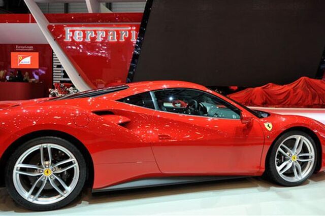 A lenda da Ferrari vende sonhos e não carros