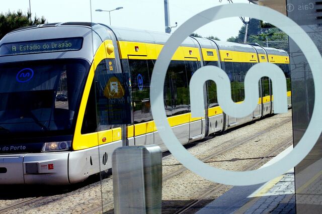 Há três concorrentes ao fornecimento de novos veículos ao Metro do Porto