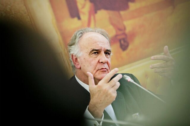 Provedor contra apresentação quinzenal de desempregados
