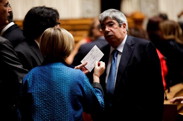 Parlamento ignora regras para nomes do CES e TC