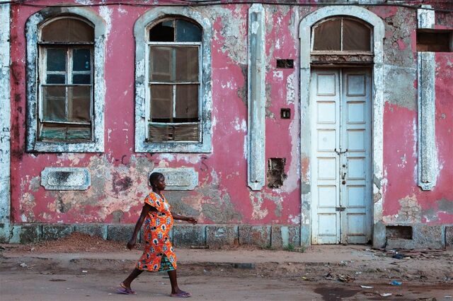 Angola e Guiné-Bissau, os países lusófonos com desempenho democrático abaixo da média regional