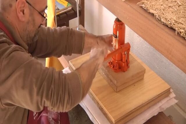 Como se faz papel da palha de arroz?