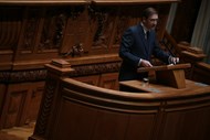 Pedro Passos Coelho iniciou o debate desta segunda-feira