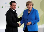 Manuel Valls e a chanceler da Alemanha, Angela Merkel. 