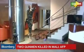 Ataque da Al-Qaeda a hotel de luxo no Mali provoca pelo menos 22 mortos