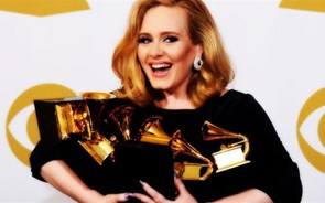 Adele fecha contrato de 116 milhões com a Sony