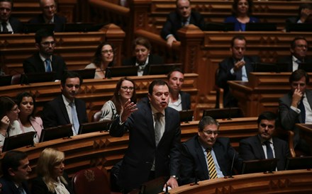 PSD contesta aproximação de António Costa à Grécia