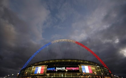 Federação aprova plano de venda do estádio de Wembley por 672 milhões  