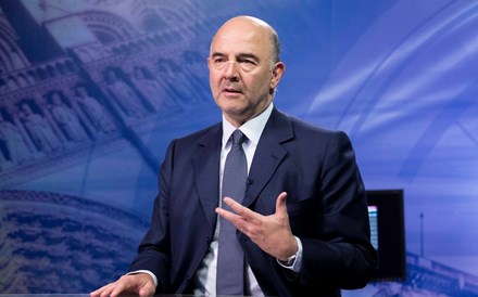 E se a Goldman Sachs o aliciasse? Comissário Moscovici garante que recusaria