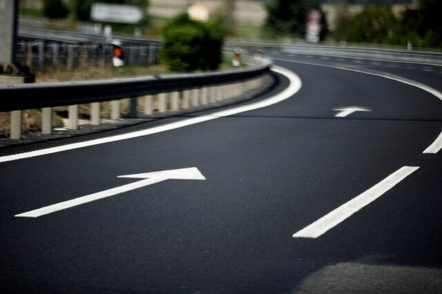 Tráfego nas auto-estradas em máximos de cinco anos em 2015