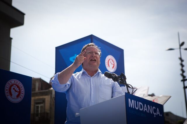 Assis vai discursar no Congresso para pedir um PS a governar sozinho