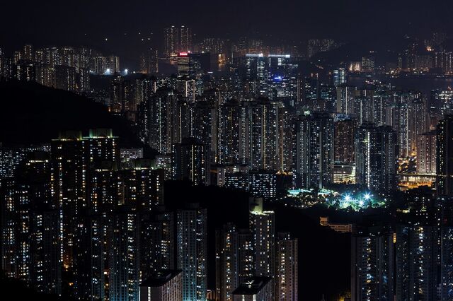 Hong Kong revê regras de suspensões prolongadas