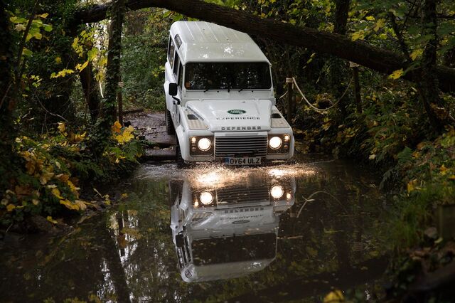 Adeus Land Rover Defender. Foram 70 anos todo-o-terreno