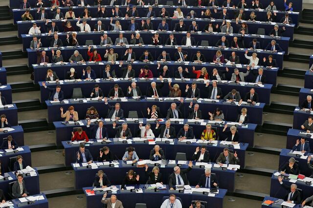 Parlamento Europeu fixa quota de 20% nas vendas de carros eléctricos em 2025