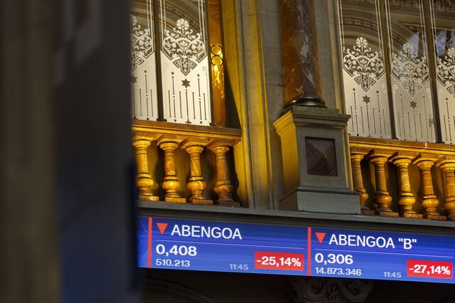De saída do IBEX, Abengoa volta a recuar 30%