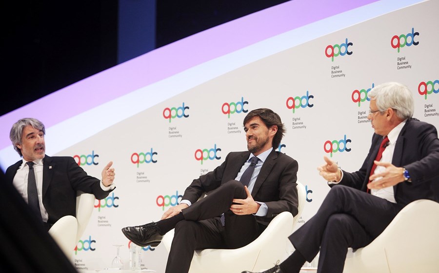 O debate do Estado da Nação das telecomunicações com o presidente da PT Portugal, Paulo Neves, da Nos, Miguel Almeida, e da Vodafone, Mário Vaz.