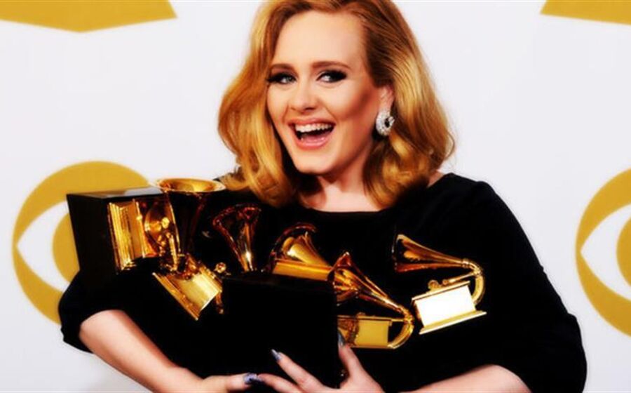 BLOOMBERG TV - For Adele, a Sale Is Better Than a Stream
